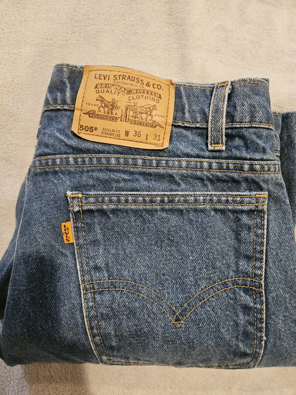 Vintage Levi’s 505 Orange Tab Jeans – Regular Fit Straight Leg – W36 L31